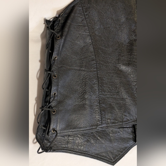 Vance Leathers Size Lg Black Leather Motorcycle Vest Lace Up Sides Snap Biker - Picture 8 of 12